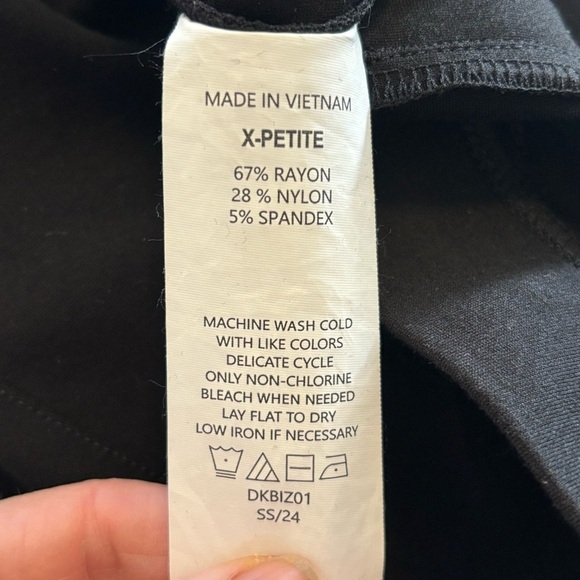 Quince Women’s Ultra-Stretch Ponte Bootcut Pant - size S - Picture 8 of 8